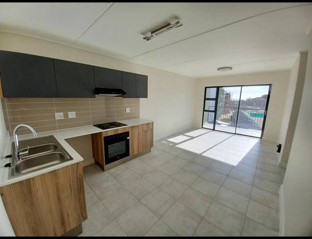 2 BEDROOM PROPERTY TO RENT IN GREENBAY ECO ESTATE
